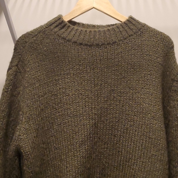 Zara dark green sweater - Picture 2 of 3